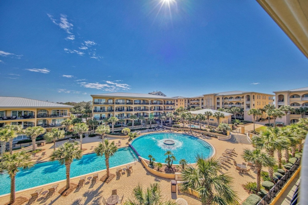 Salt Water Express by Avantstay Top Floor Corner Unit Adagio