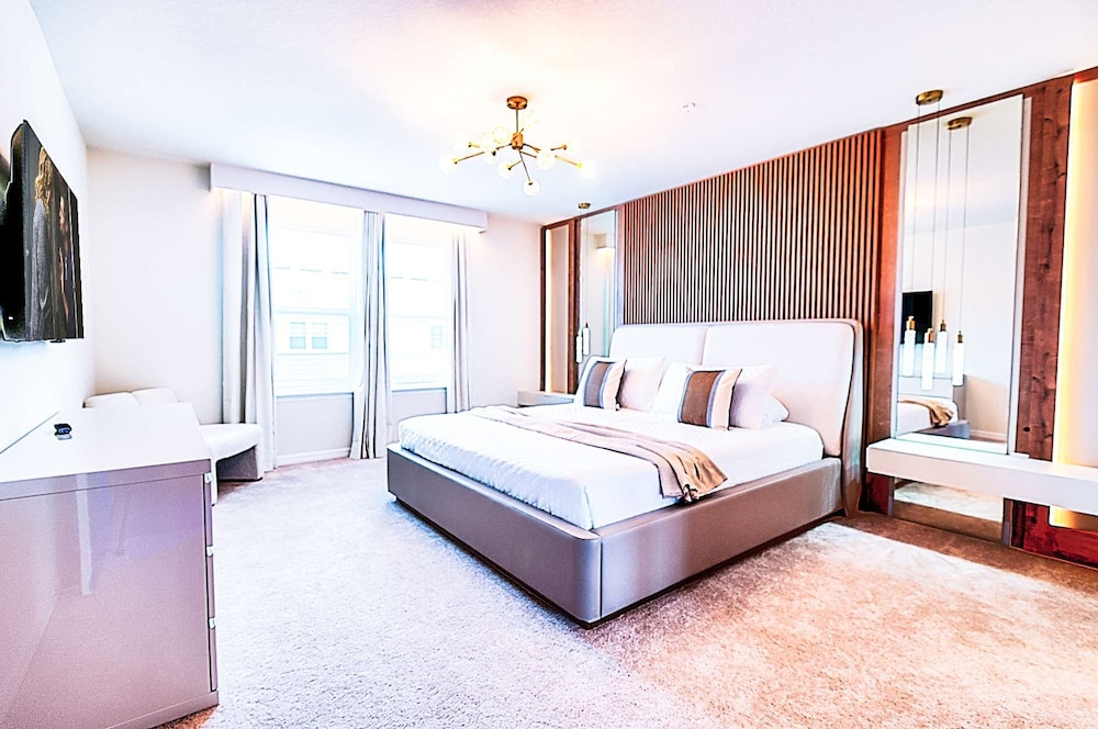 1177 Fantastic Family Home for Your Vacation