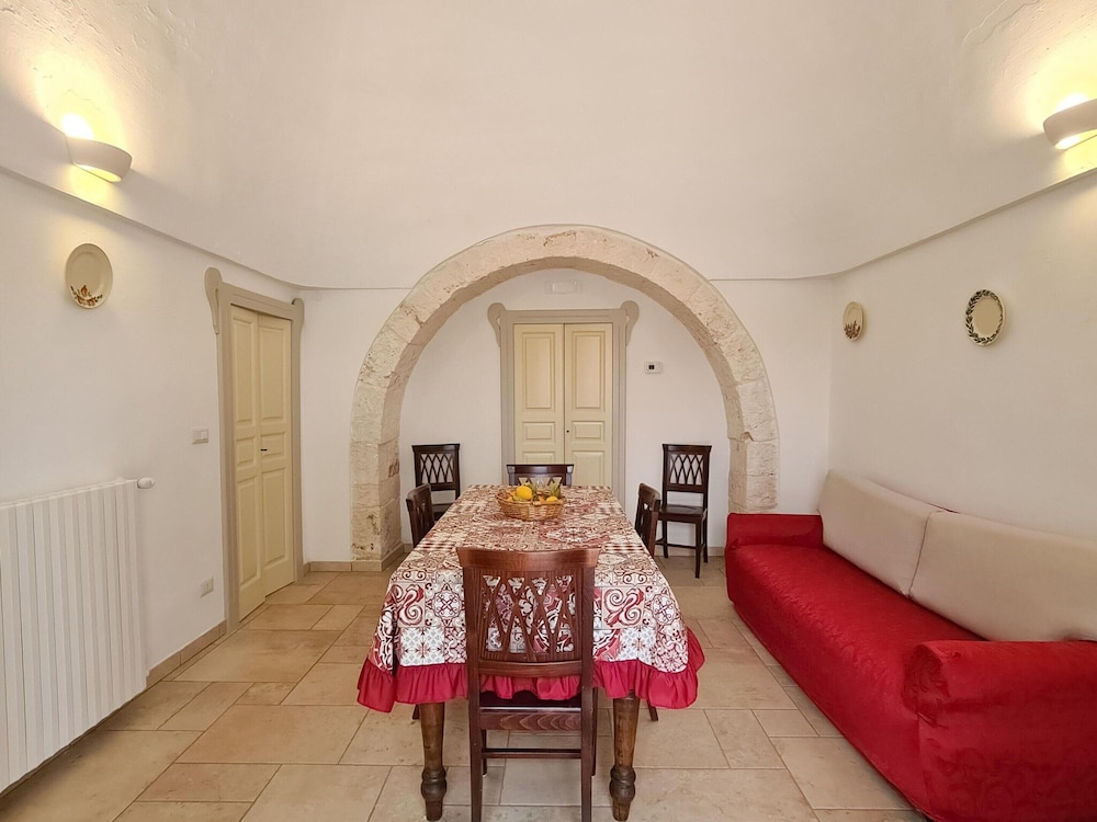 Trulli-style Chalet Near Forest Walks