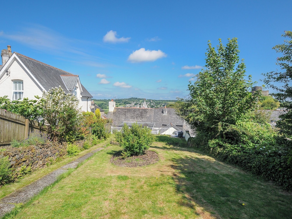 Stone's Throw Cottage
