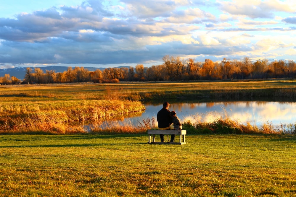 Gallatin River Lodge
