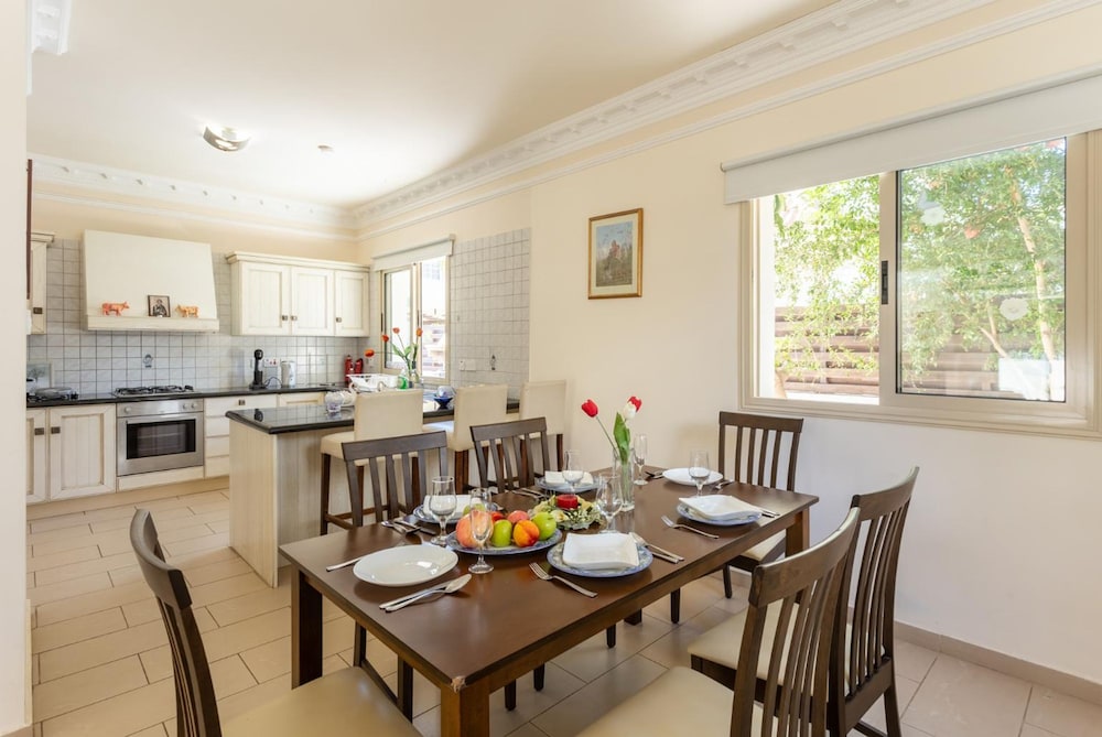 Villa Meli With 3 Bedrooms and 3 Bathrooms