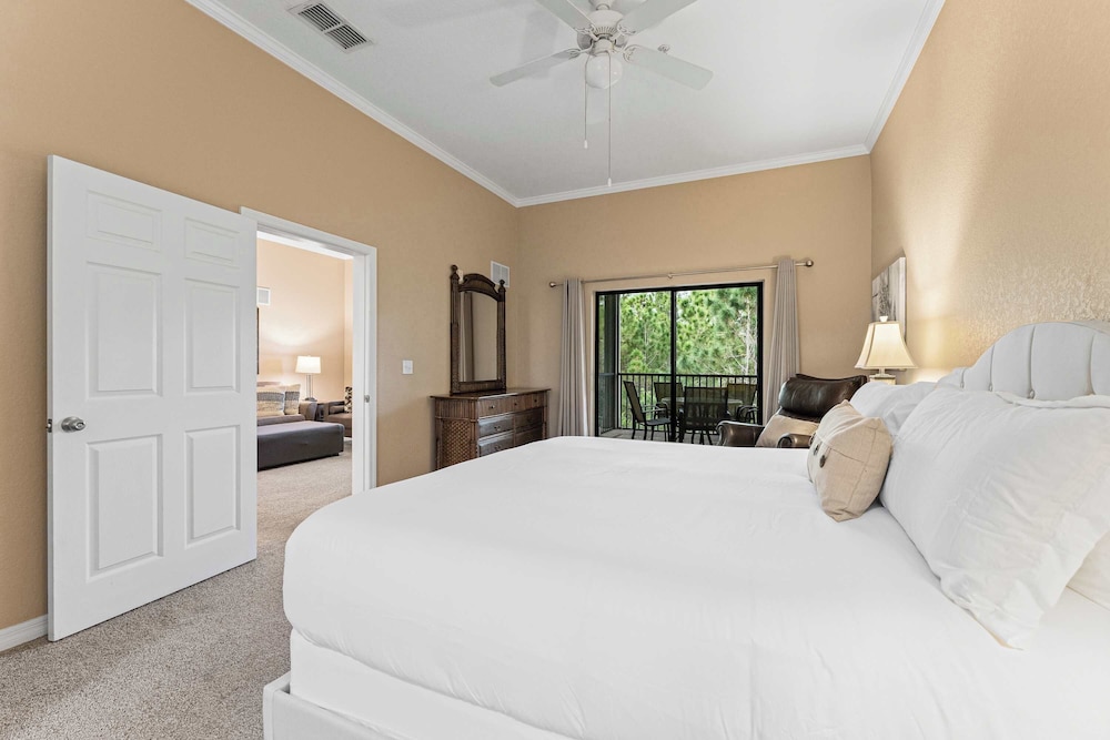 Homey Nature Escape Sleeps 6!