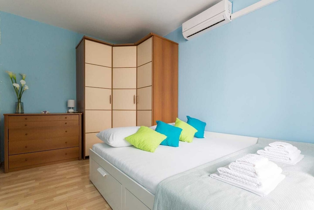 Apartment Mins