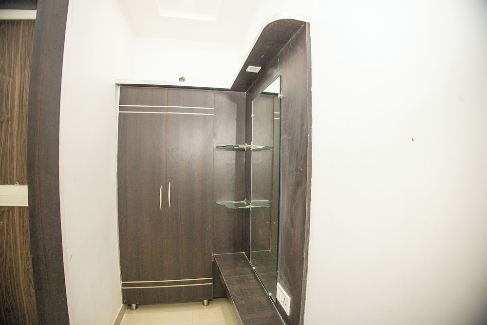 Sri Residency