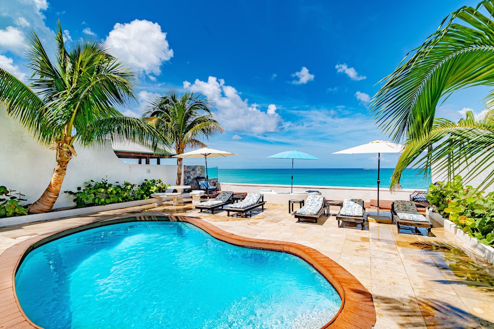 Caprice 14 Cable Beach Luxury Villa