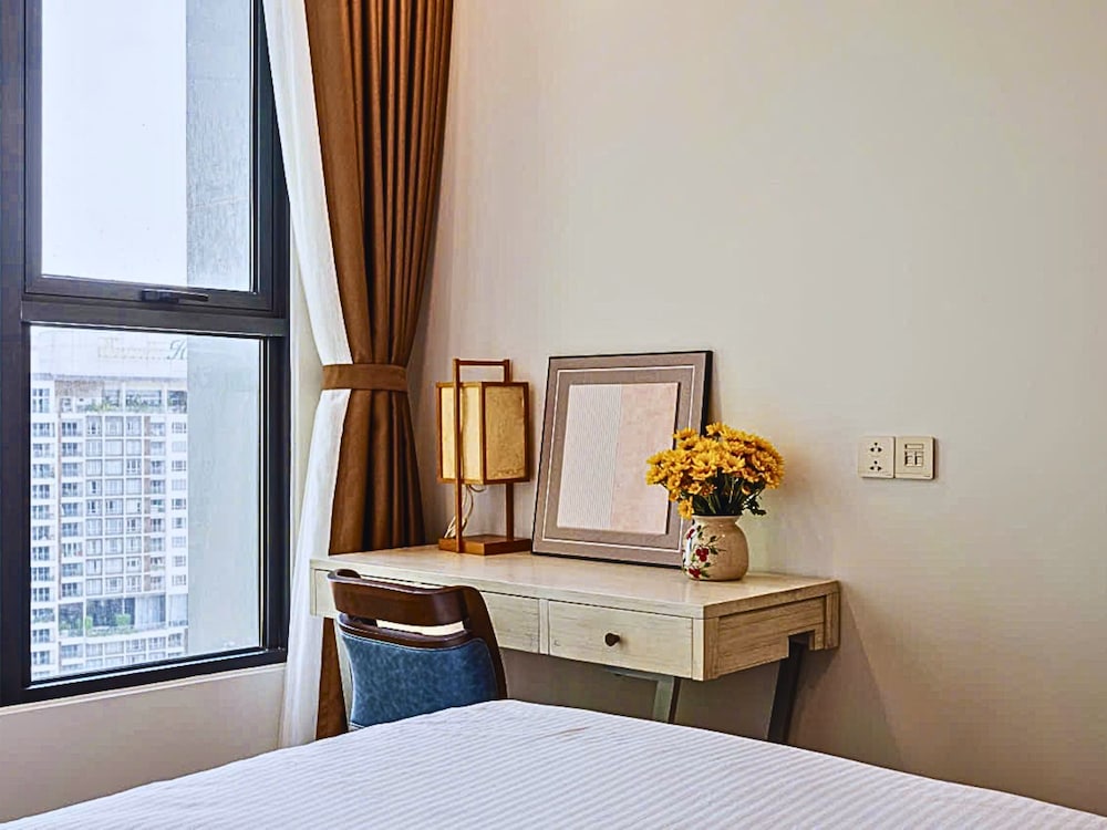 The Lumiere Luxury Citypoint ANGIA