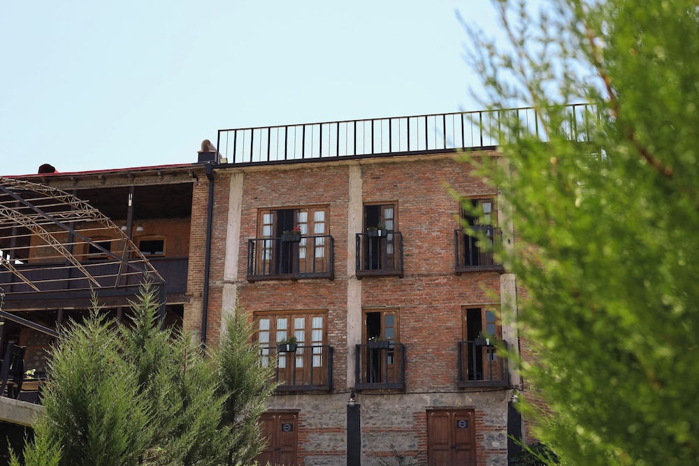 Kardanakhi Estate