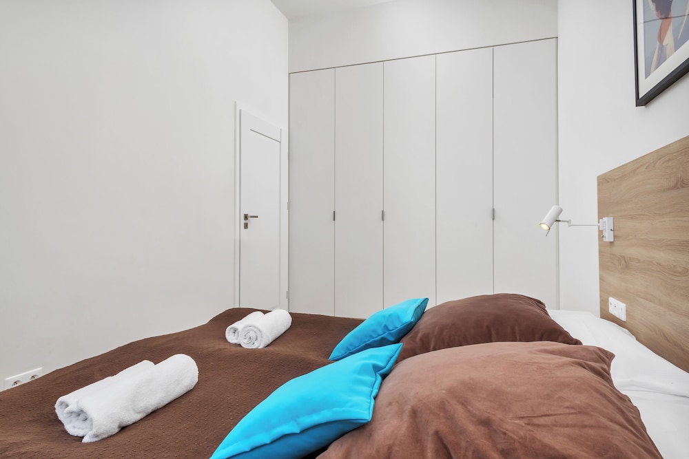 Warsaw City Center Apartments by Renters view 5