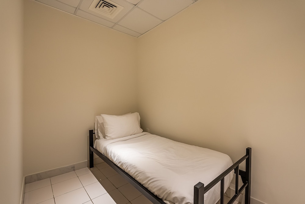 Noora Tower 4504 Business bay