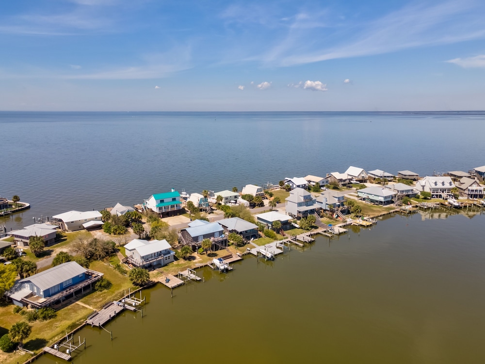 Sunny Side Up Ii - 320 Port Royal St 3 Bedroom Home