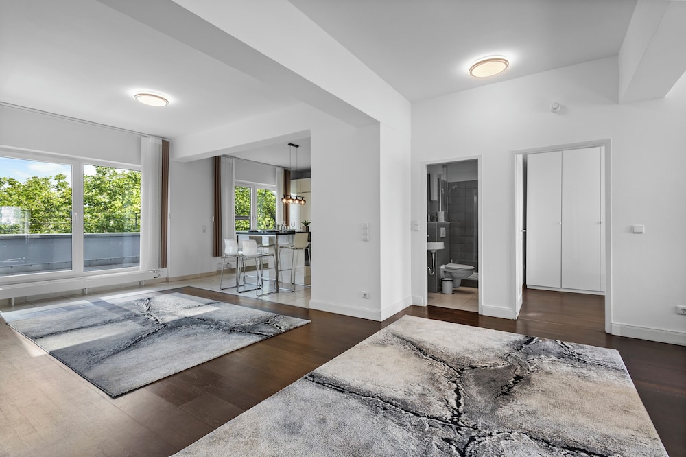 Domloge Lofts & Apartments