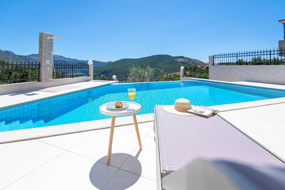 Beautiful 1-bed Apartment in Pobrezje-dubrovnik