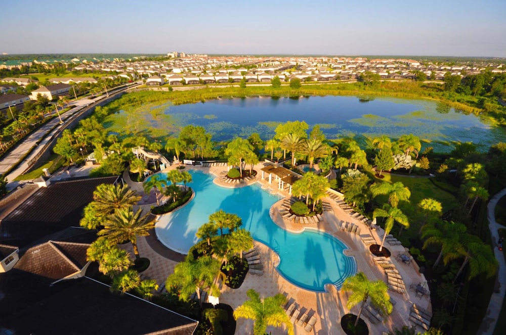 Palace in Paradise - Image 2