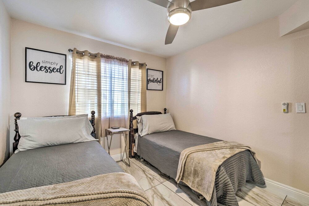 Seasonal Pool & Spa: Las Vegas Pad, 11 Mi to Strip view 5