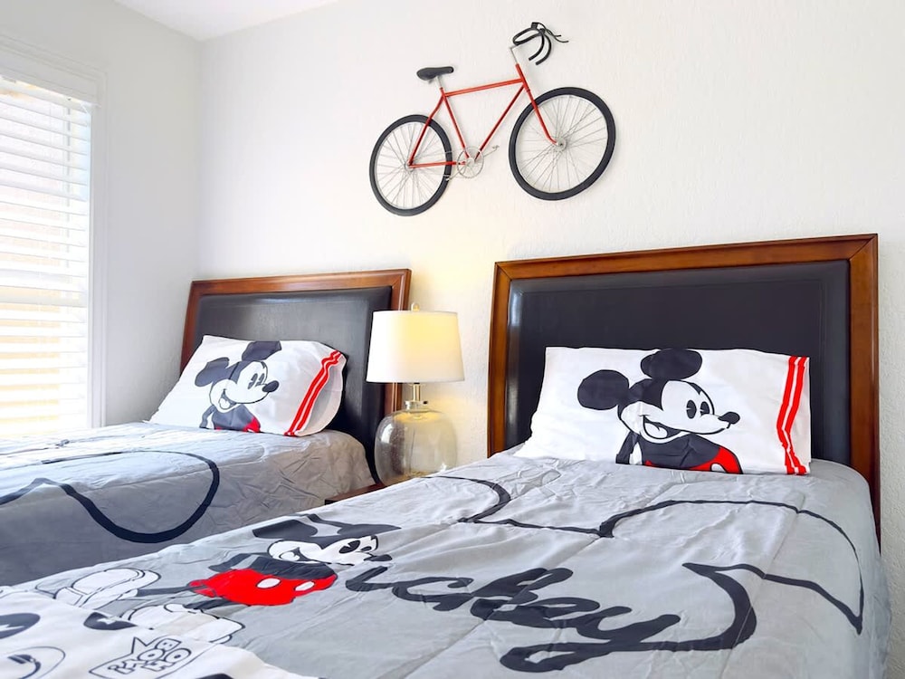 Modern 4BR Home in Regal Palms Resort Near Disney