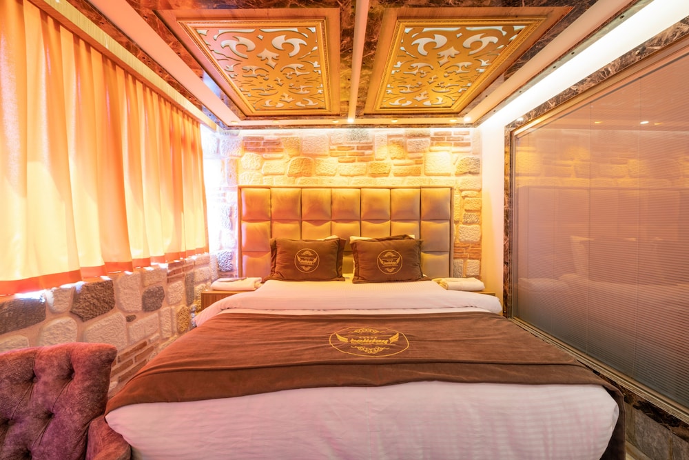 Holiday Business Otel - Image 12