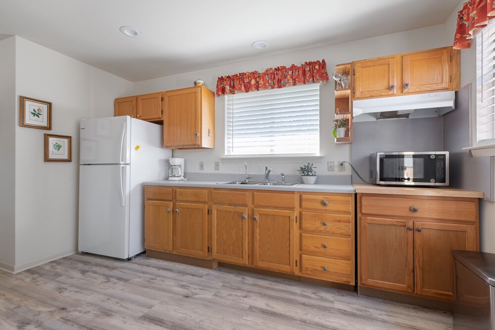 Guadalupe Bluff Farmhouse 3 Bedroom Home by RedAwning view 5