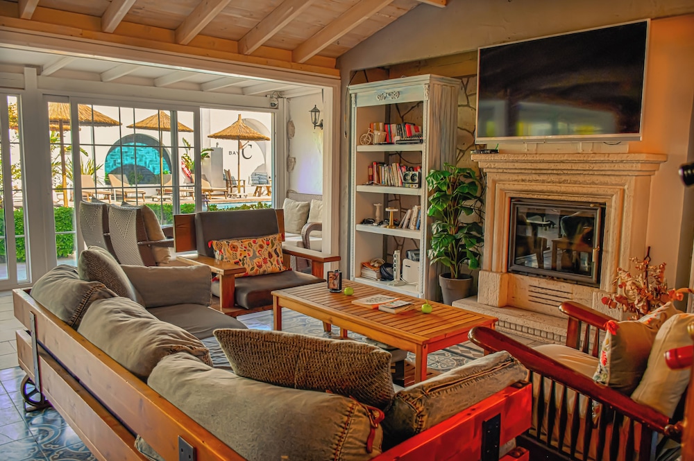 Bay C Otel - Image 26