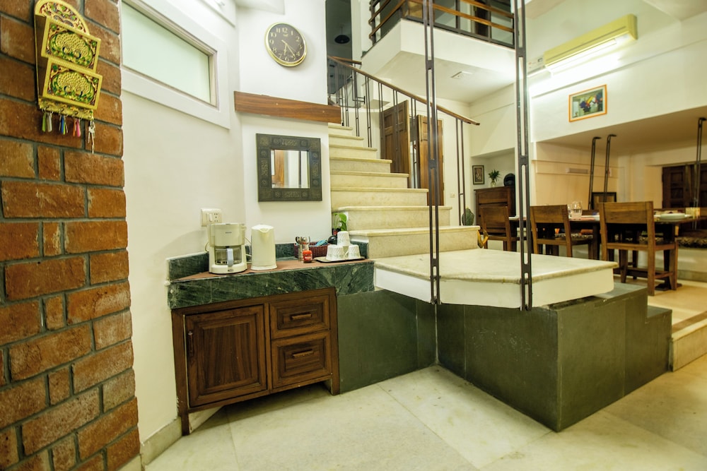 Opulent Antique 3br Villa in Gurugram