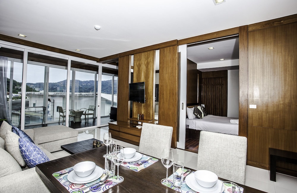 Q Kata Residence