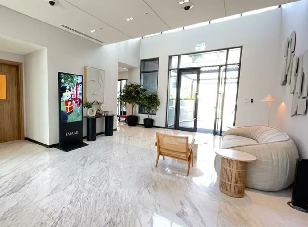 Aya - Prime City-View Apartment in Park Ridge Tower C