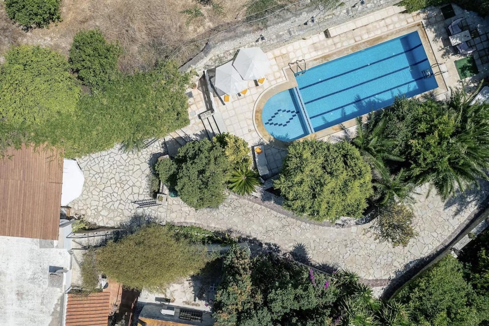 Villa Anta With 2 Bedrooms and 1 Bathrooms