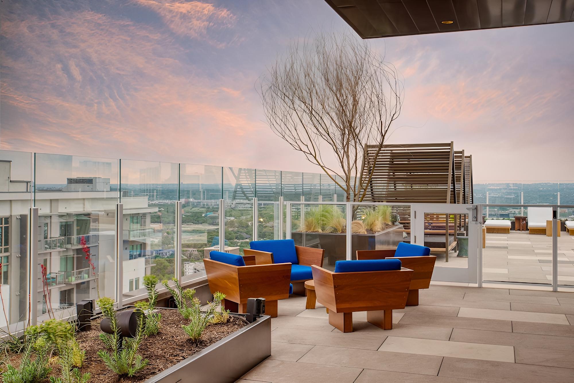 Majestic by Avantstay Brand New Condo in Austin w/ Amazing Amenities! - Image 4