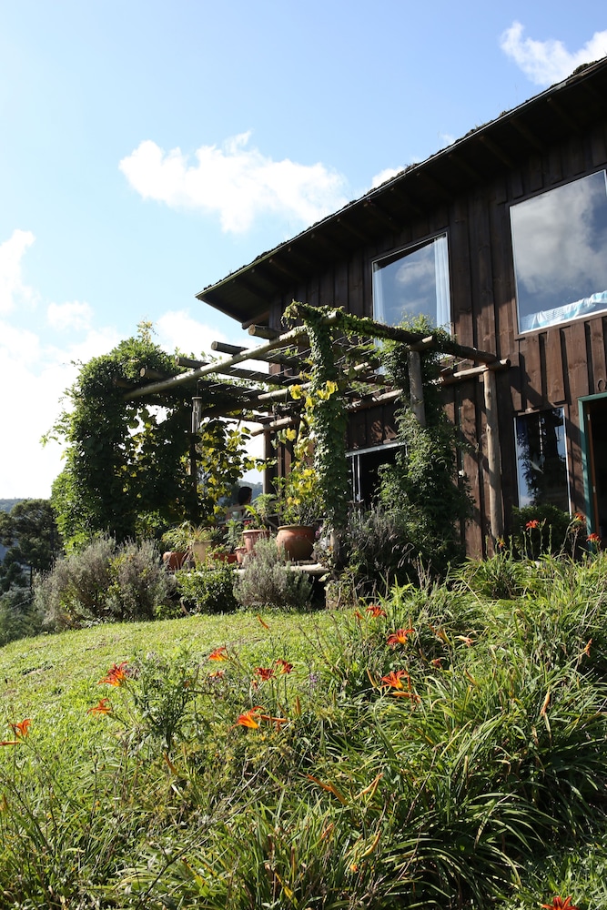 YAAHOO ECOLODGE
