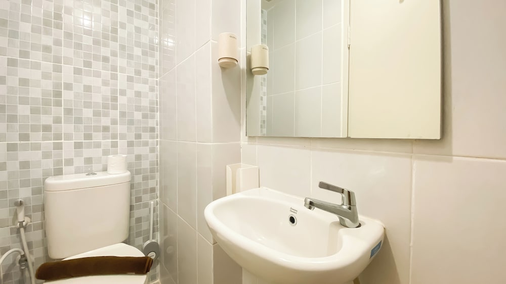 Nice And Comfy Studio At Tokyo Riverside Pik 2 Apartment