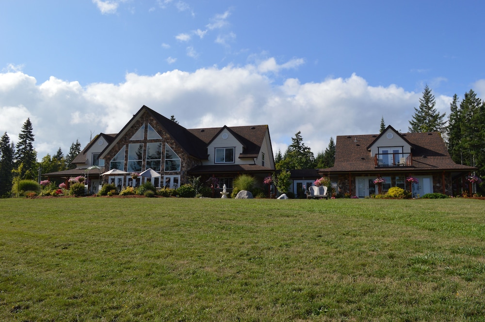 Two Eagles Lodge
