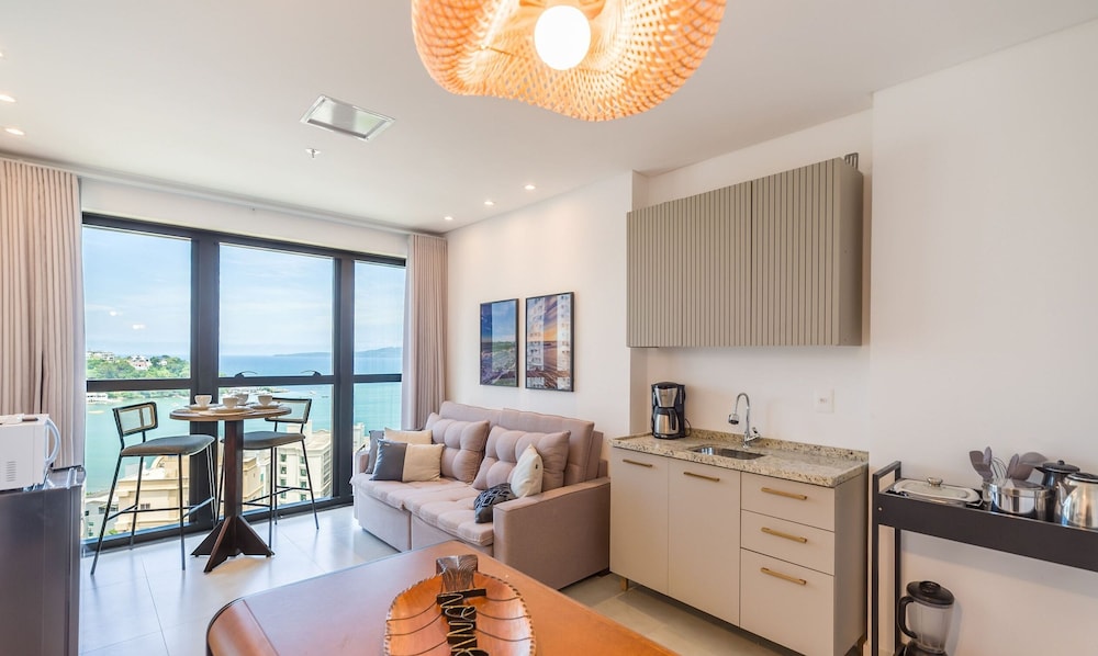 MHF II Apts Variados em Prédio com Vista para o Mar em Itapema