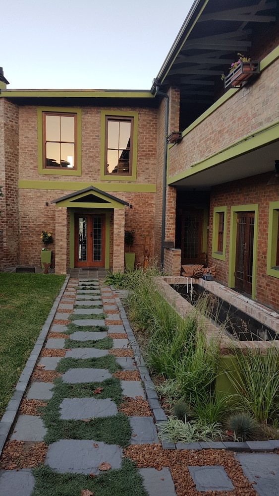 Port Del Mar Luxury Guesthouse