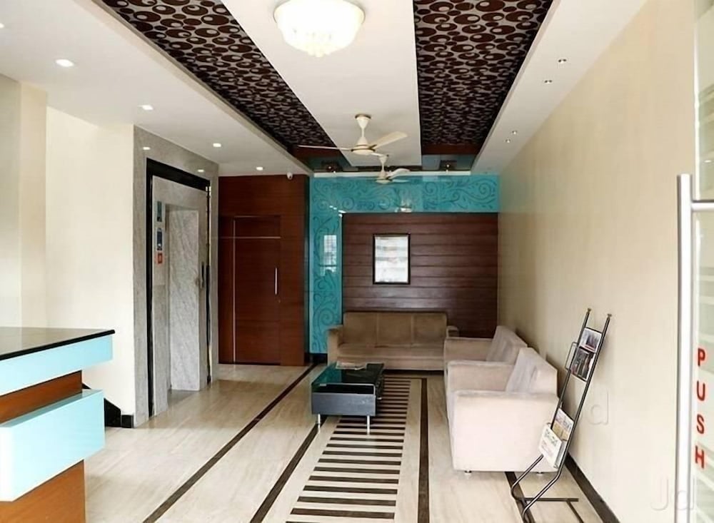 Iroomz Vaishali Residency