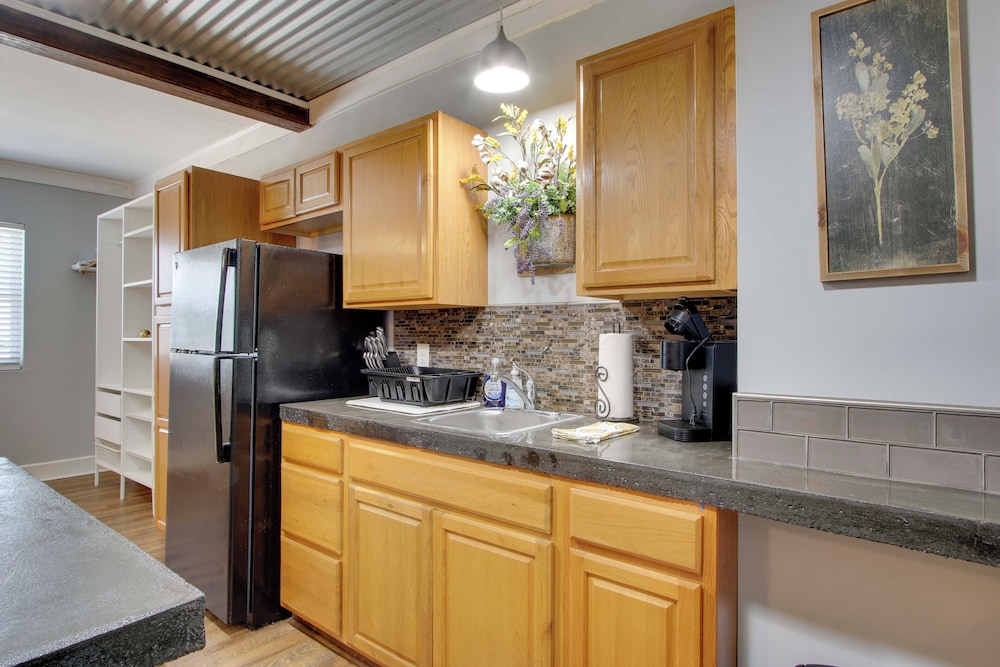 Commuter-friendly Rental Unit in Greenwood!