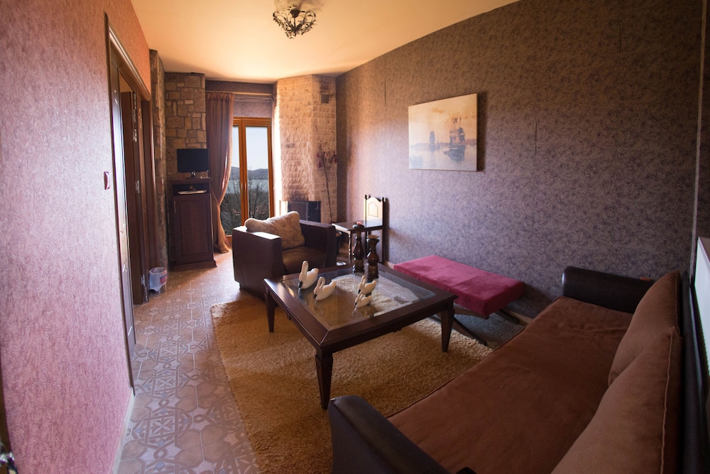 Silva Suites