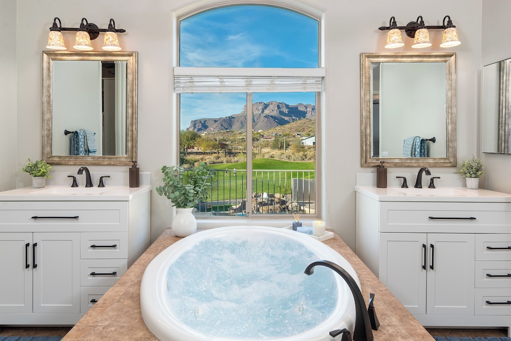 Breathtaking Family Retreat in Elite Gold Canyon!