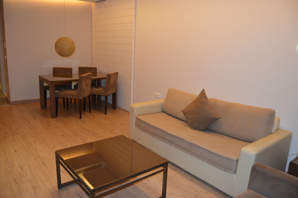 Country Lodge Hotel & Resort