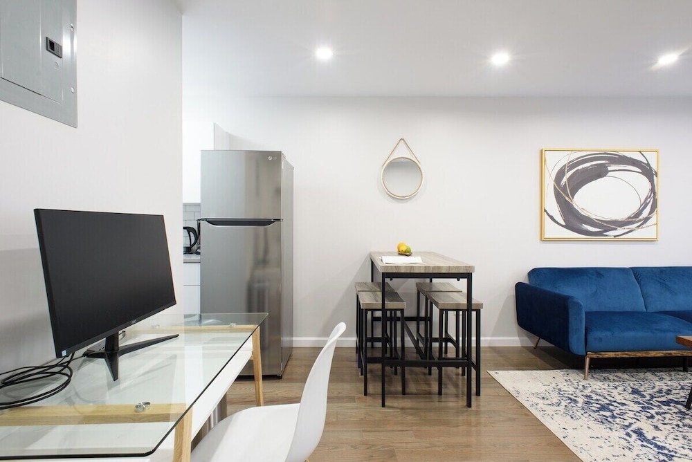 350 Gramercy Apt
