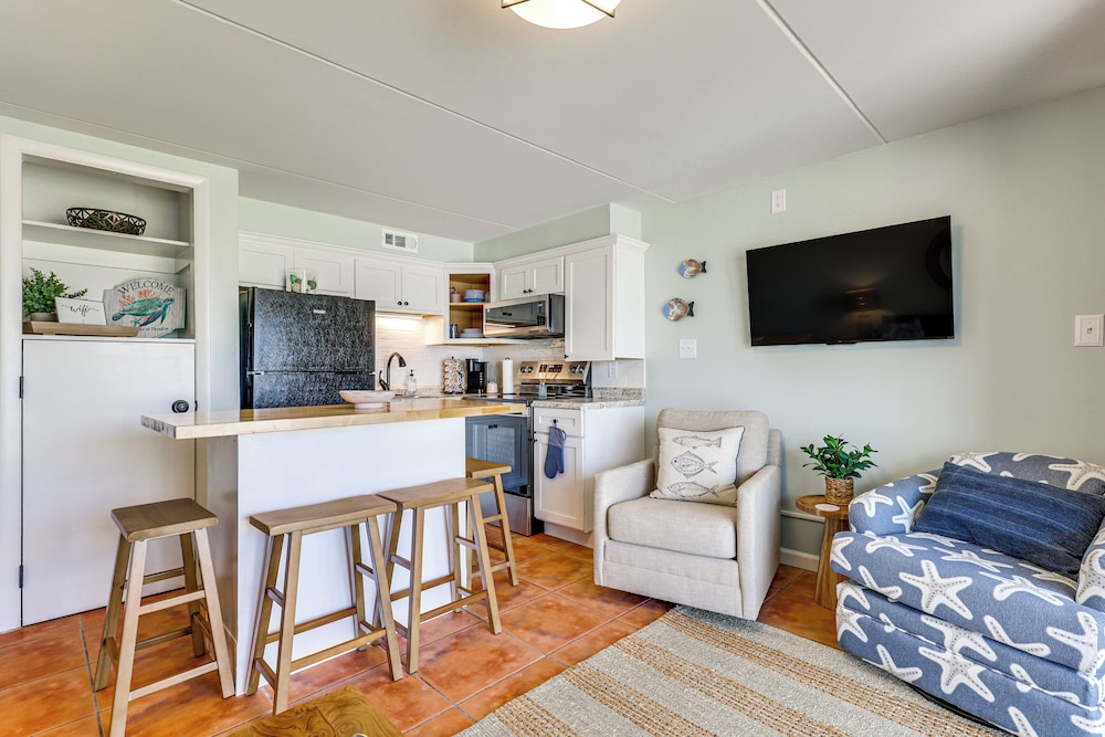 Carolina Beach Condo w/ Marina View, on Boardwalk