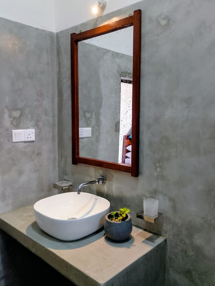Crush River Villa Hikkaduwa