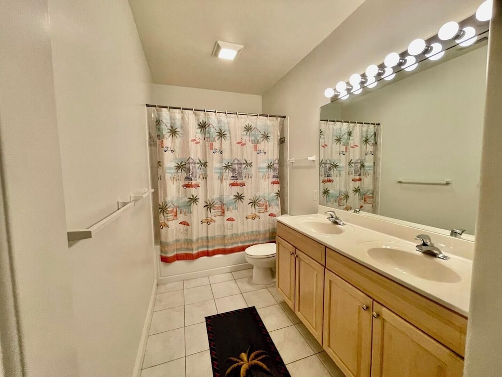 Clayton Street 17B