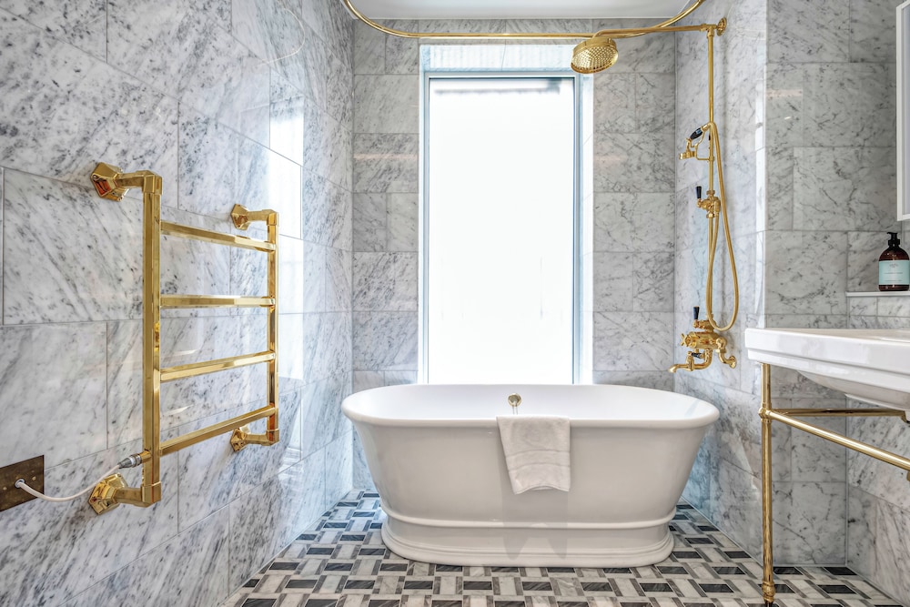 Luxury flats near Big Ben and London Eye