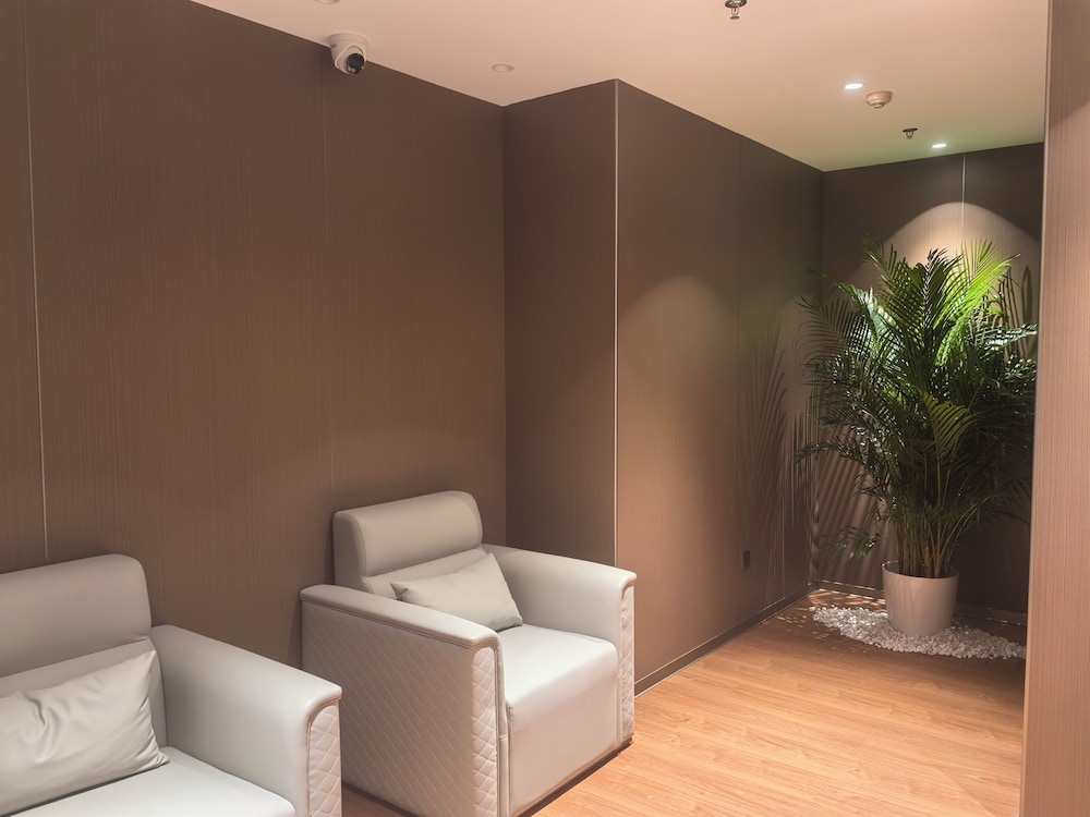 T3E JOY REST LOUNGE