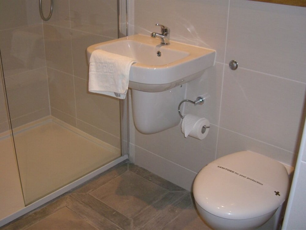 Altrincham Vacations - Ash Farm Country Guest House - Property Image 15