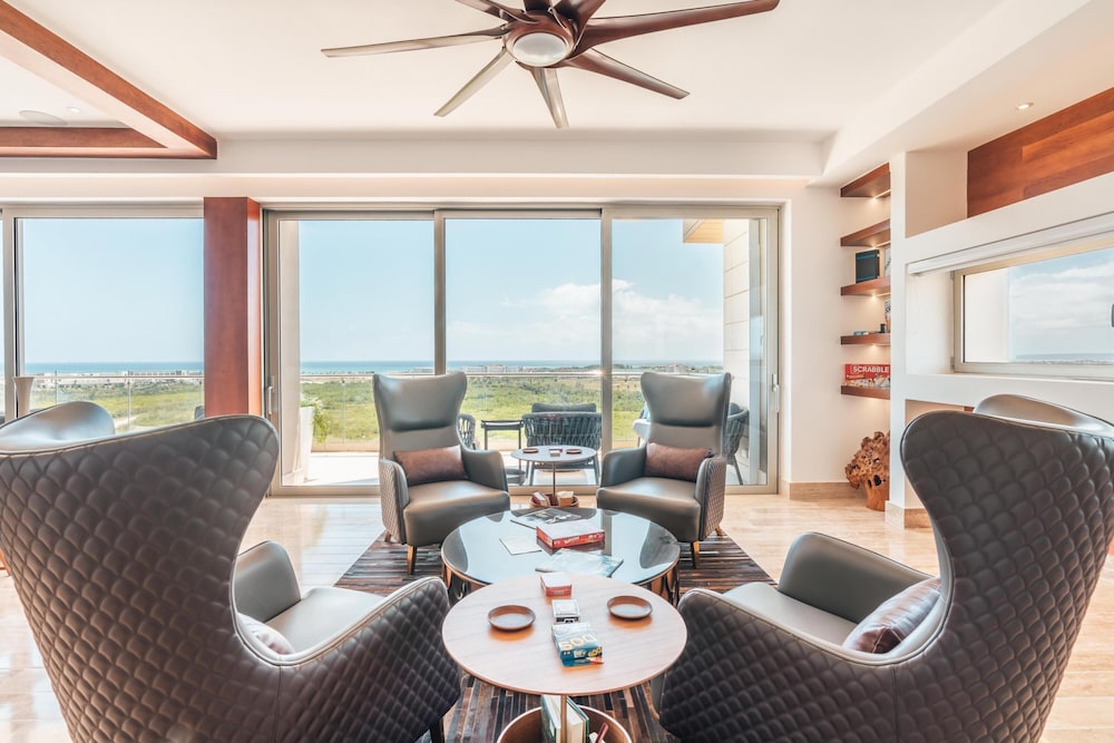 Amazing Penthouse in Exclusive Tower in Capcana