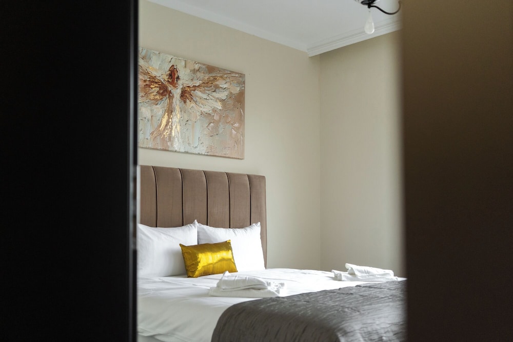 Apartment 8