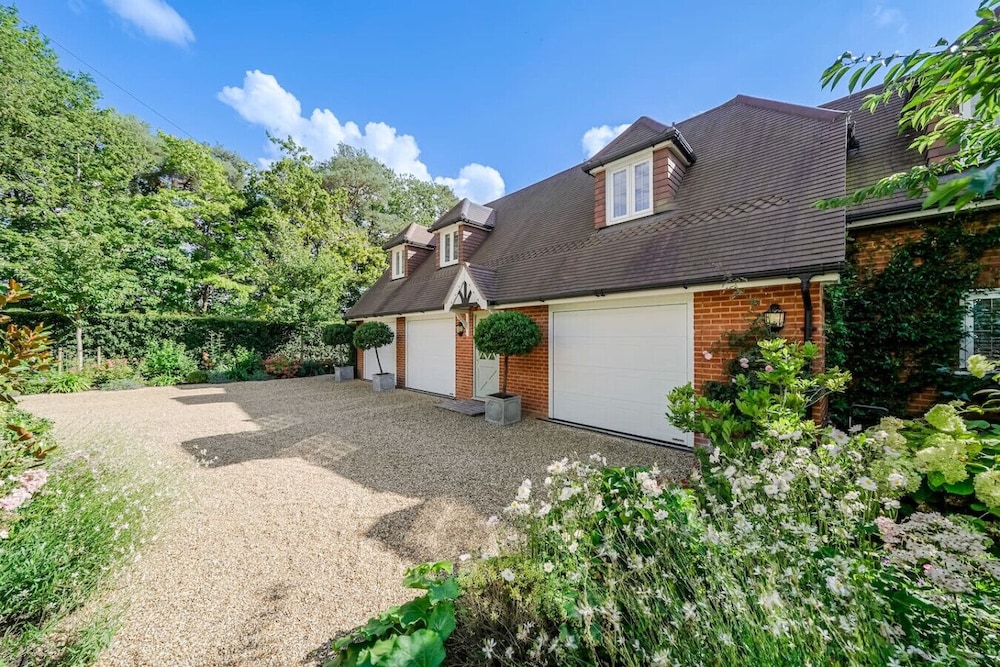 April Lodge in Sunningdale