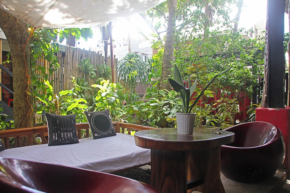 The Lazy Dog Bed & Breakfast
