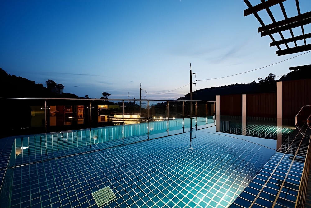 Kamala Falls 3BR Seaview w Private Pool